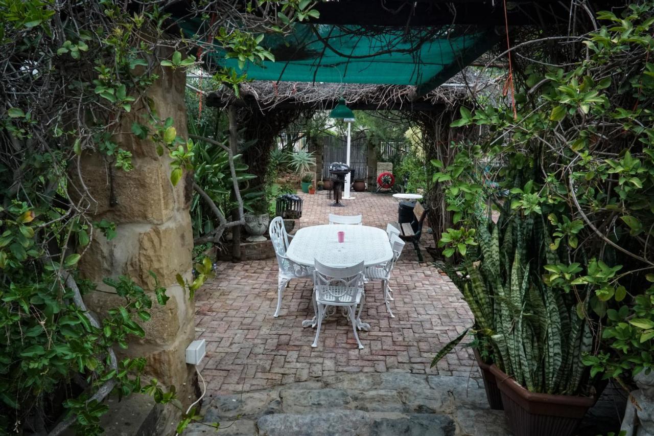 Outentique Accommodation Oudtshoorn Kültér fotó