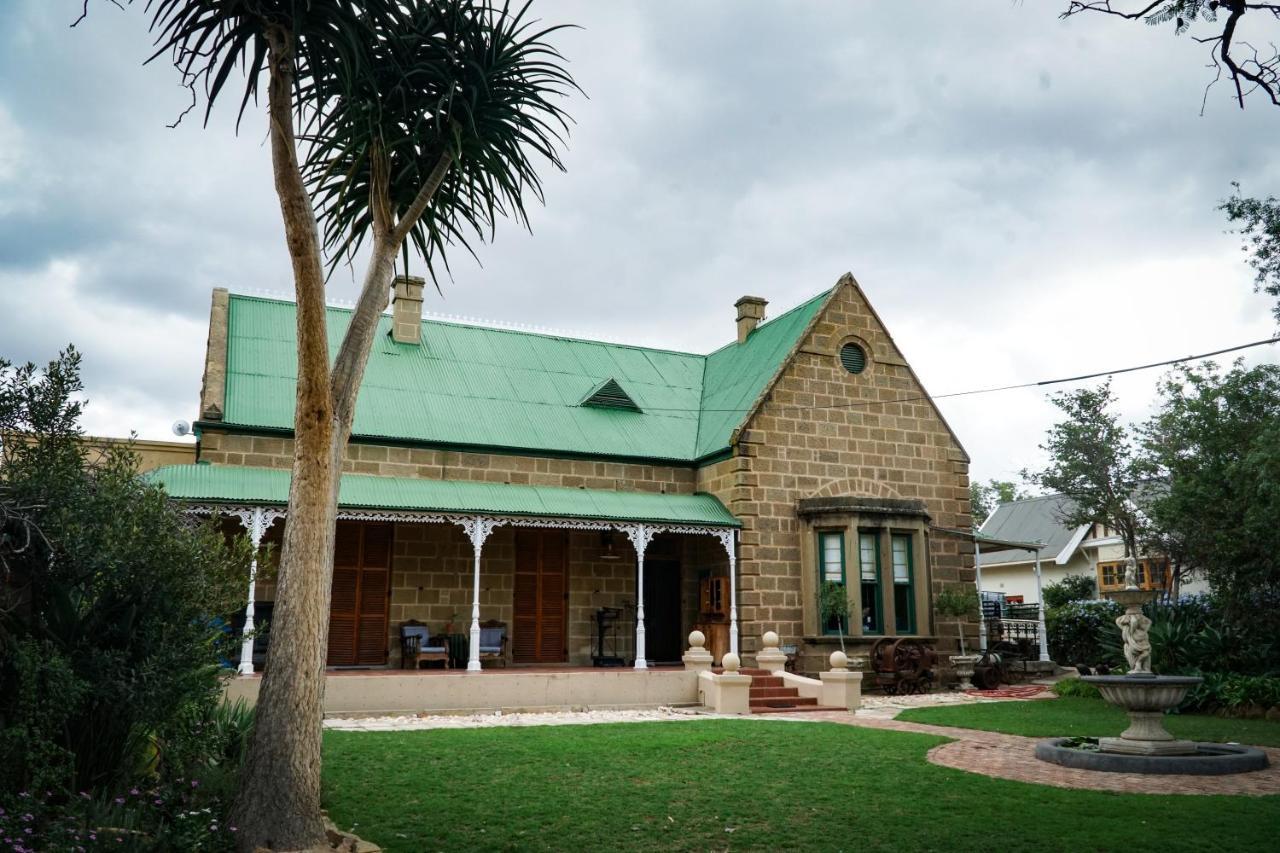 Outentique Accommodation Oudtshoorn Kültér fotó